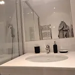 Sensation 1 شقة