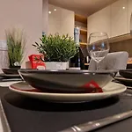 Sensation 1 شقة سينتس قسطنطين وهيلينا