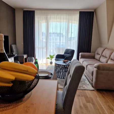 Apartament Sensation 1 *